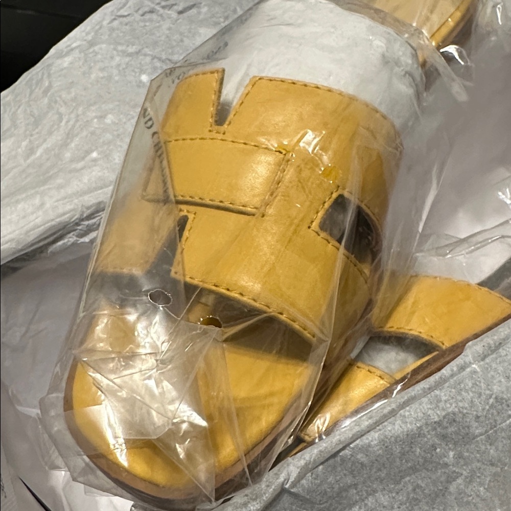 💕 Nine West SPRING GLanna Dark Yellow Leather Sandals Sz 9.5 NIB 🩴👙👗🏖🏝 - Picture 7 of 7
